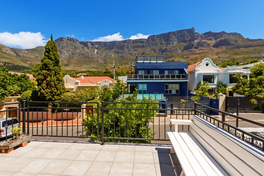 7 Bedroom Property for Sale in Oranjezicht Western Cape